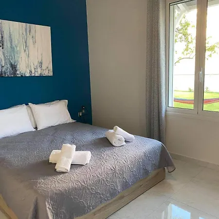Eden's Garden Next To The Sea! Villa Kalamata