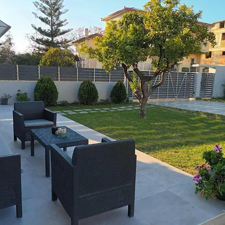 Villa Eden's Garden Next To The Sea! *